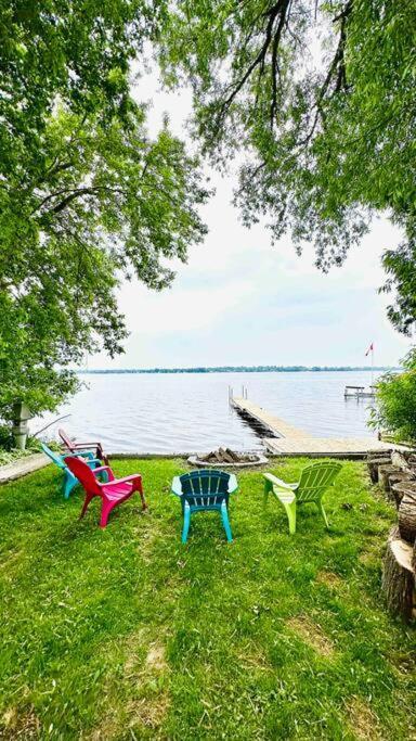 Great Sunset Waterfront Cottage. Deseronto Exterior foto